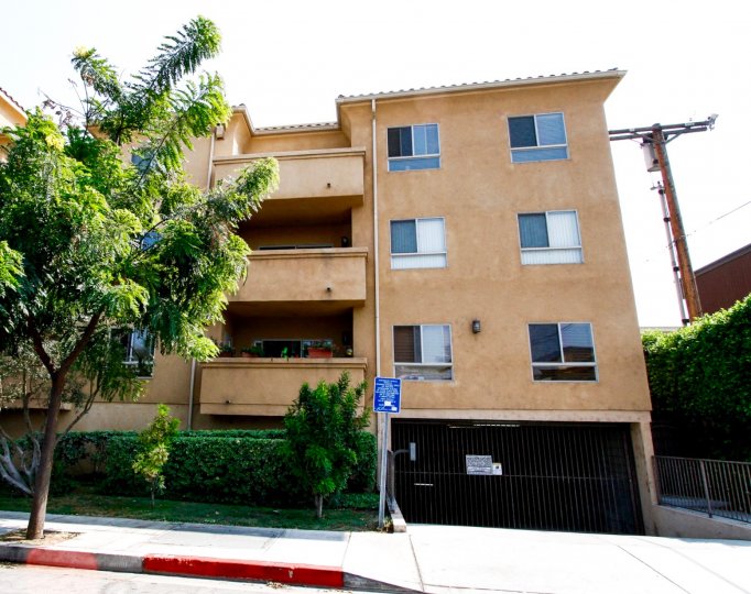 1515 Grismer Ave Burbank CA